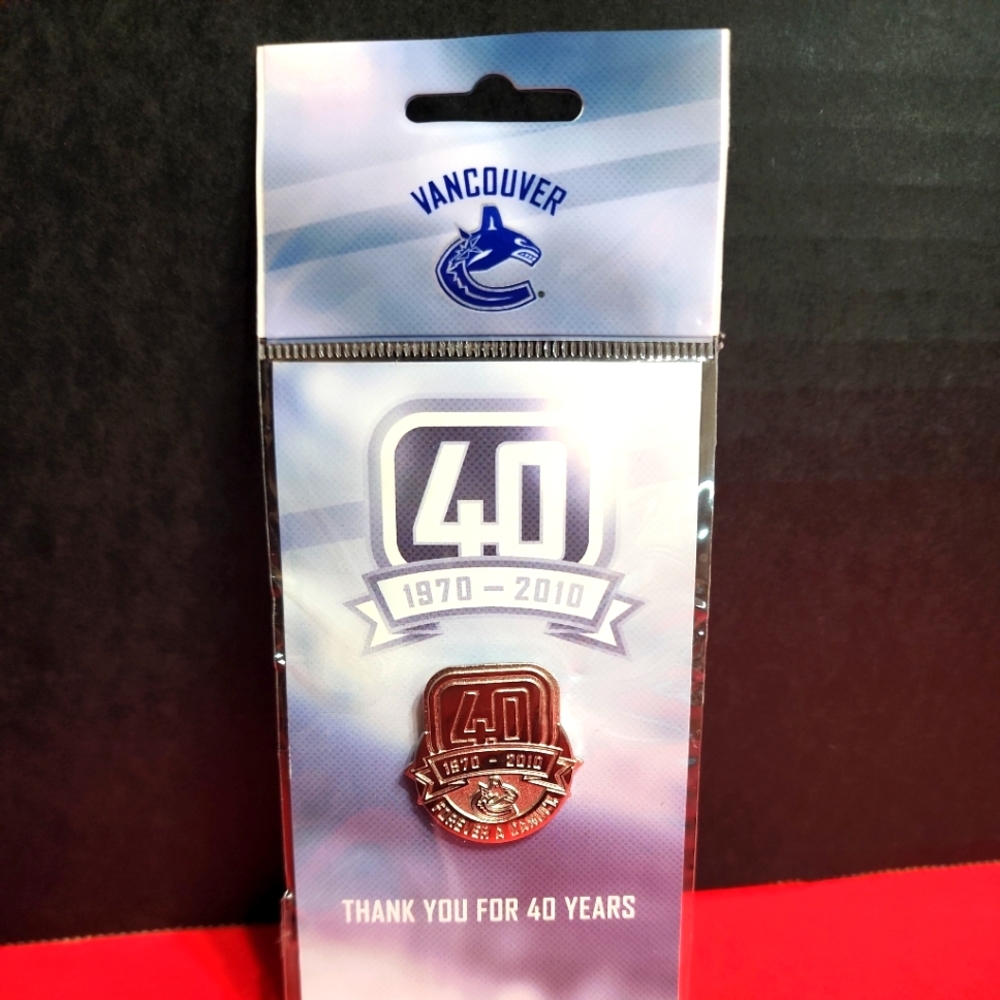 Vancouver Canucks 2010 40 years limited edition Pin. NEW sealed.